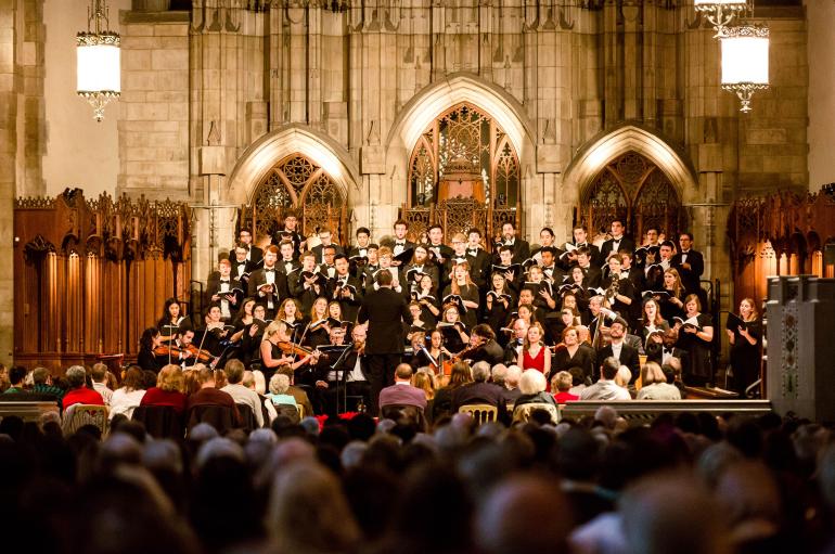 The Motet Choir performs in Rockefeller Chapel
