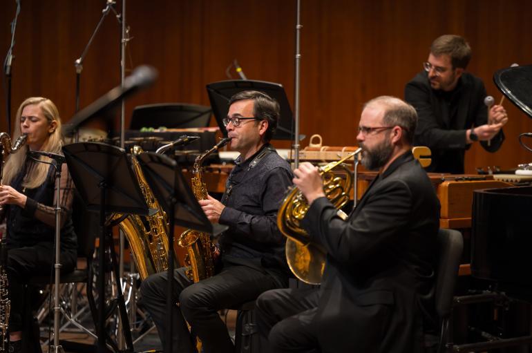 Members of the Grossman Ensemble performance photo
