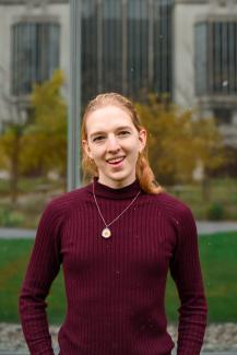 Amelia Simonoff headshot