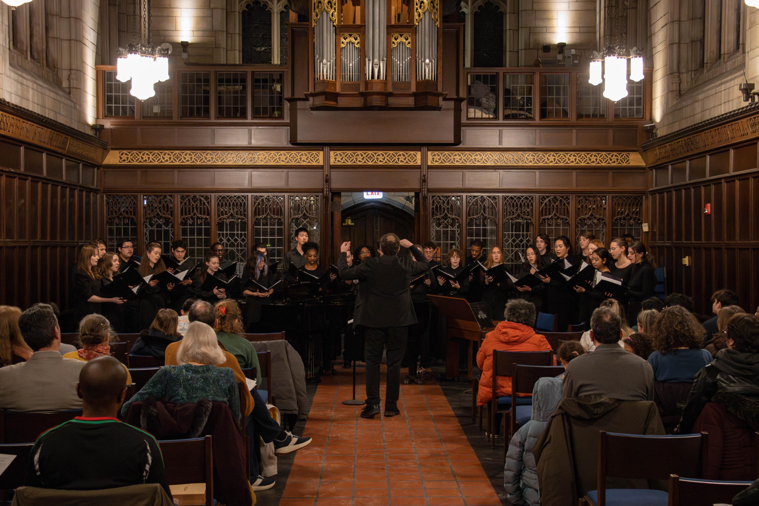 Motet Choir performing at Bond Chapel