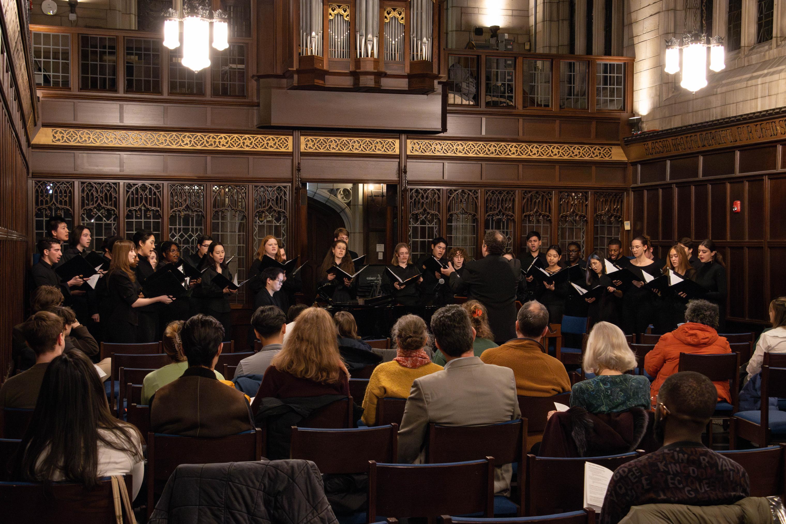 Motet Choir performing at Bond Chapel