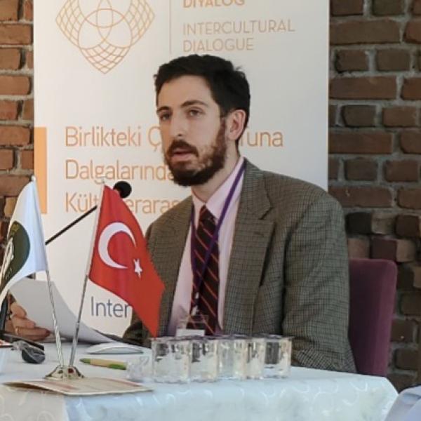 Erol Köymen headshot