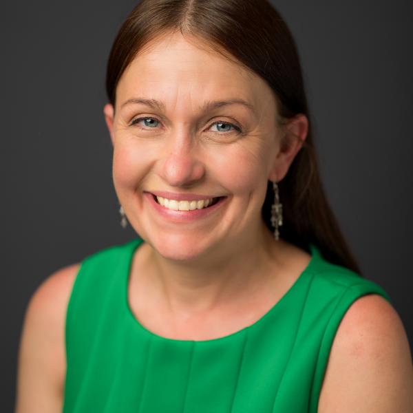 Jennifer Woodrum Headshot