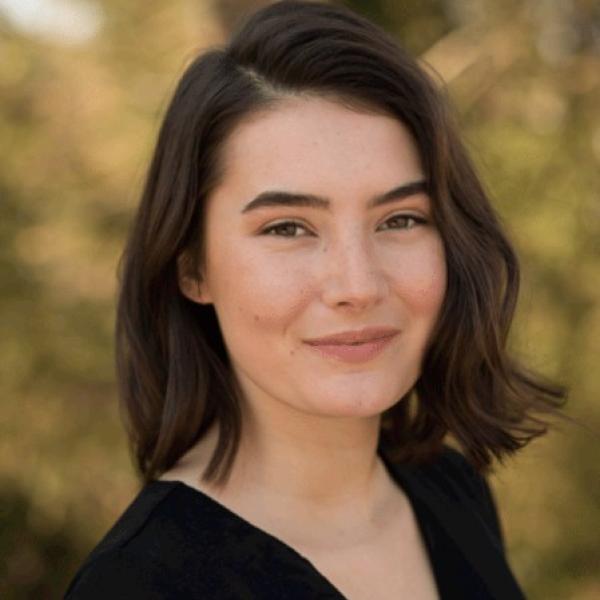 Caroline Collins headshot