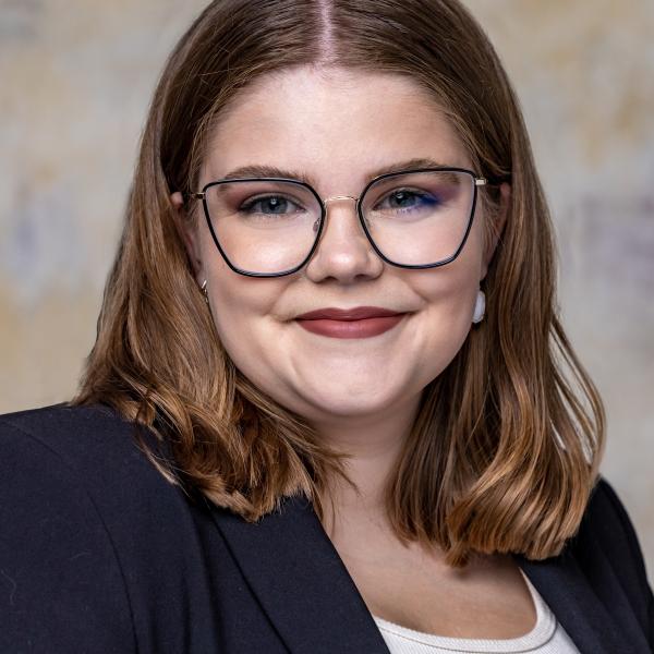 Sophia Wetzel Headshot
