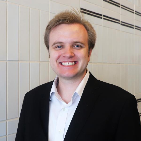Jonathan Carpenter Headshot